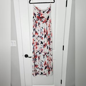 Strapless maxi